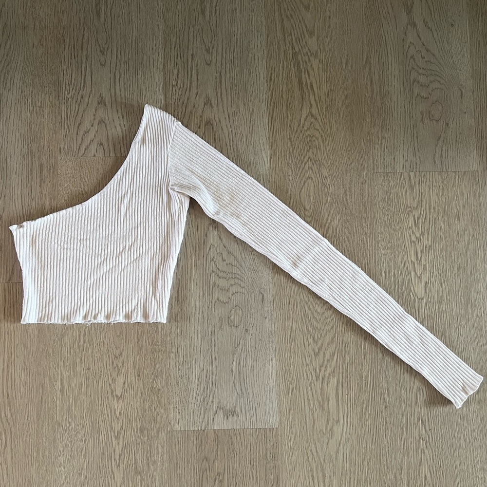 ARE YOU AM I ling top cropped one sleeve